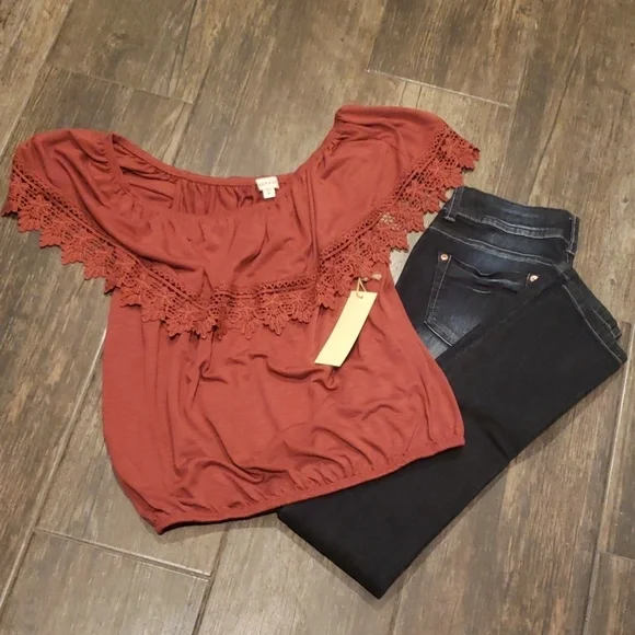 Paper + Tee Off The Shoulder Womens Shirt - Picture 2 of 4